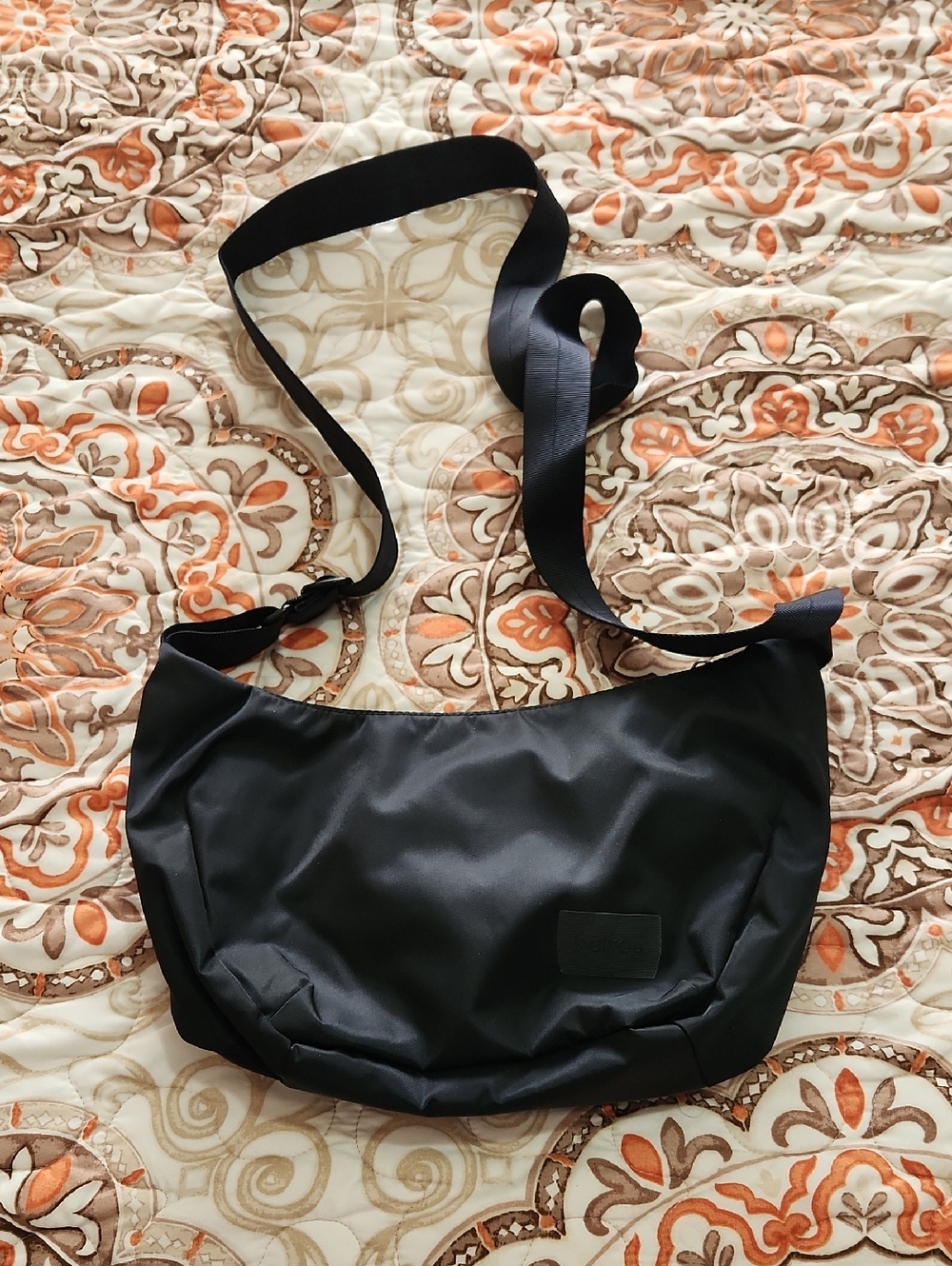 Bellroy Laneway Crescent Crossbody Bag 2L Black